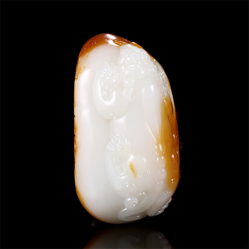 瑞獸納吉新疆和田玉手把件，精致白玉籽料雕刻