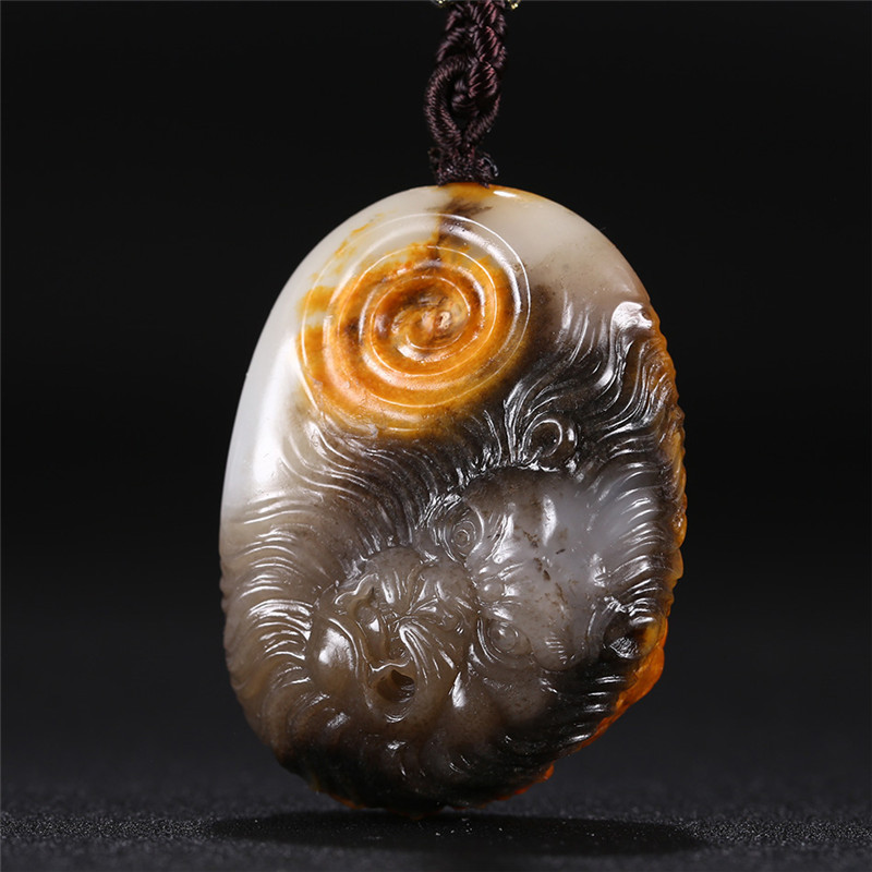 文殊菩薩三色料和田玉掛件，雙面雕刻吊墜