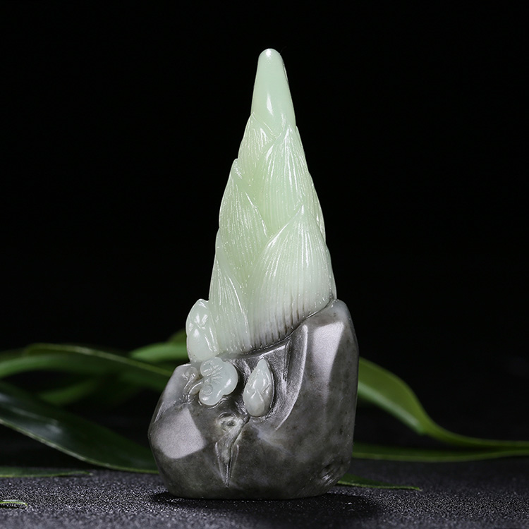 竹筍和田翠青玉掛件，天然玉石吊墜