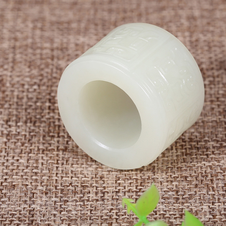 男士如意和田玉扳指，天然白玉手玩件獸面紋蘇