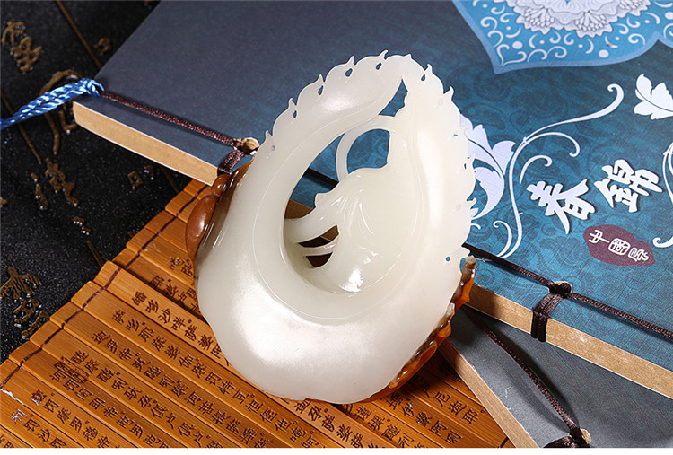 鳳拜觀音手玩件白玉把件，和田玉白玉籽料觀音