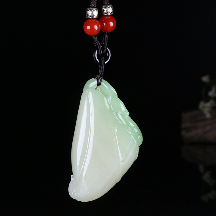 和田翠青玉山料魚掛墜，玉墜蓮蓬玉石項鏈