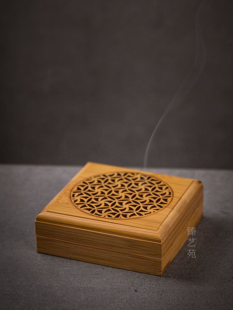 楠竹制鏤空花紋盤香爐，中式香薰竹香爐