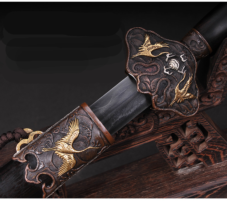 仙鶴劍花紋鋼覆土燒刃寶劍，工藝禮品劍長款