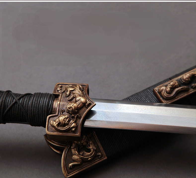 九龍羽毛紋漢劍，長(zhǎng)劍雙手寶劍