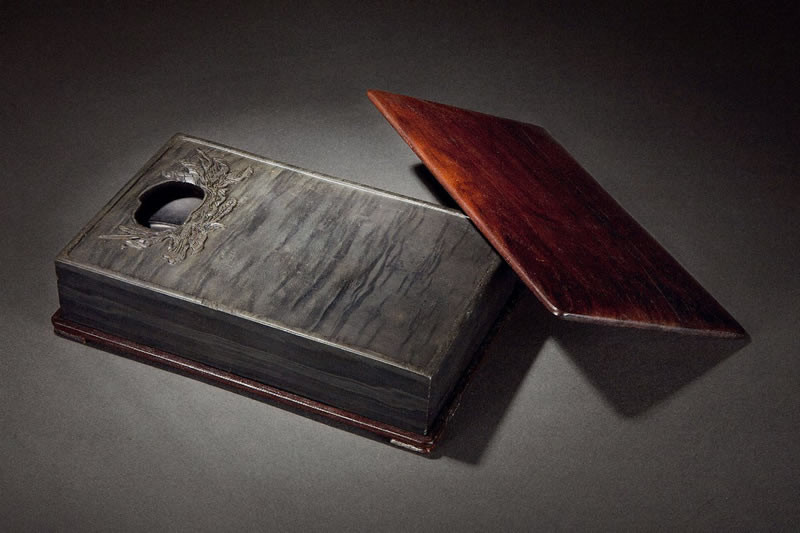 文房四寶硯臺(tái)之名硯?kù)ǔ? src="/wenxue/d/file/bigpic/190404/04/14-1FR4154154-51.jpg" / data-p7eW="4D8xsV"><img alt=