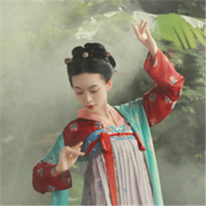 煙雨迷蒙古風(fēng)女子頭像，漢服真人頭像qq頭頭像