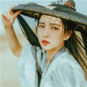 大漠孤煙古風(fēng)女子真人頭像，唯美女生qq頭像