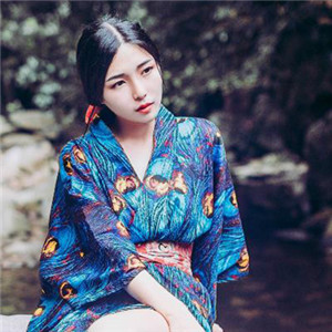 林間溪水靈氣女子頭像，唯美古風(fēng)頭像真人