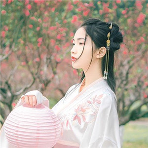 輕盈溫婉的古風(fēng)女子頭像，中國古典風(fēng)格qq頭像