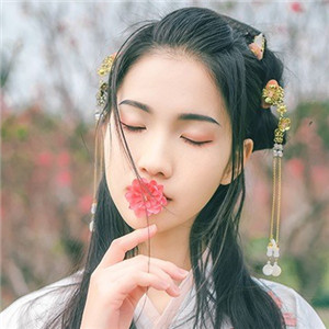 輕盈溫婉的古風(fēng)女子頭像，中國古典風(fēng)格qq頭像