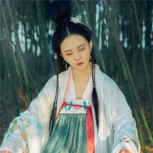 竹青風(fēng)悠女子清雅古風(fēng)頭像，唯美女生真人頭像