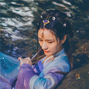 星輝光影漢服古風女子頭像，妖媚女生頭像