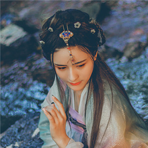 星輝光影漢服古風女子頭像，妖媚女生頭像