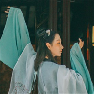 清荷滿塘綠衣小姑娘古風(fēng)頭像，愜意唯美女生頭