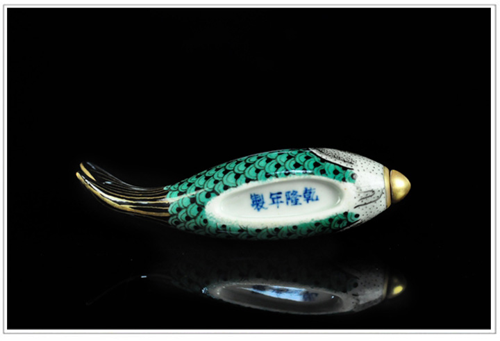 仿古瓷純手繪粉彩描金鼻煙壺之雙魚(yú)
