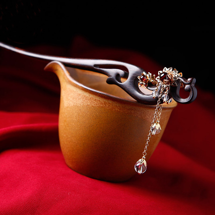 家佳樂文學(xué)水晶新娘盤發(fā)步搖流蘇手工簪子