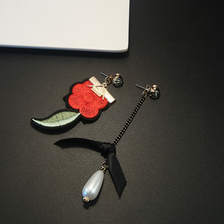 家佳樂文學(xué)時(shí)尚刺繡耳環(huán)不對稱耳釘長款珍珠吊墜