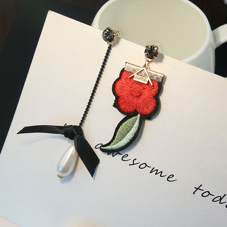 家佳樂文學(xué)時(shí)尚刺繡耳環(huán)不對稱耳釘長款珍珠吊墜