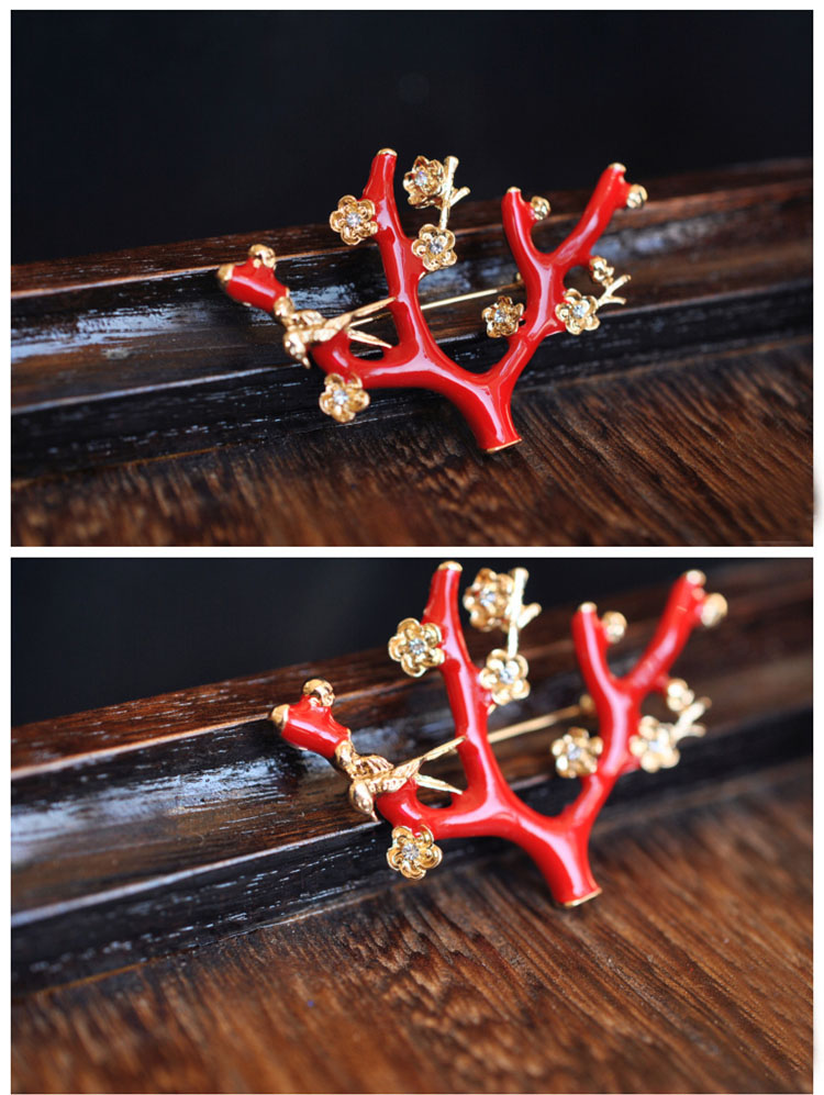 家佳樂文學(xué)文藝復(fù)古紅釉梅花樹枝棲小鳥雅致胸針