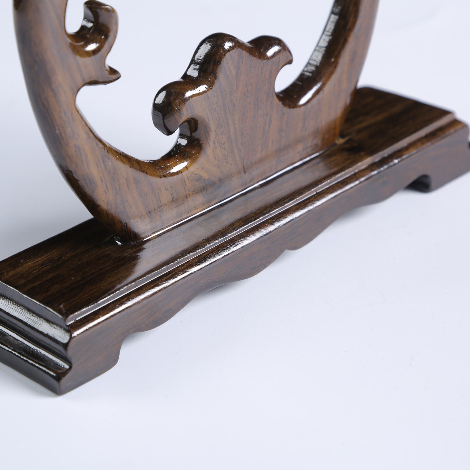 龍頭玉架木雕，細膩精致木雕