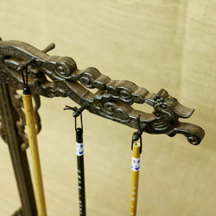 全天然雞翅木筆架，樸實(shí)精致筆架圖片