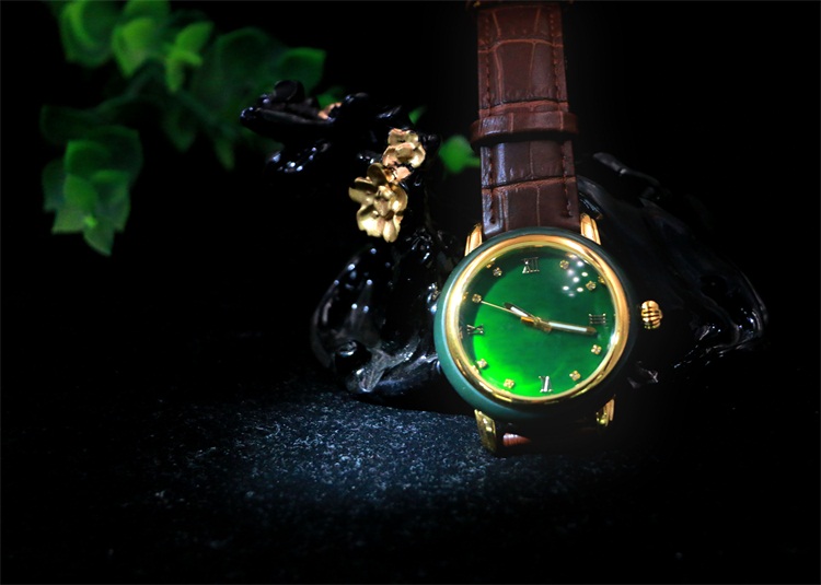 華貴精致玉石手表，典雅大氣綠松石