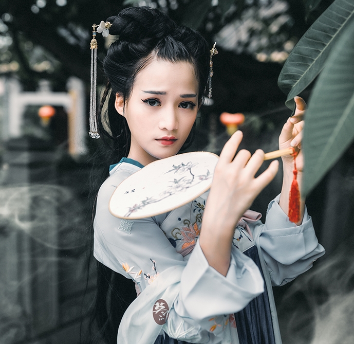 素雅繡花漢服，仙氣十足齊胸襦裙