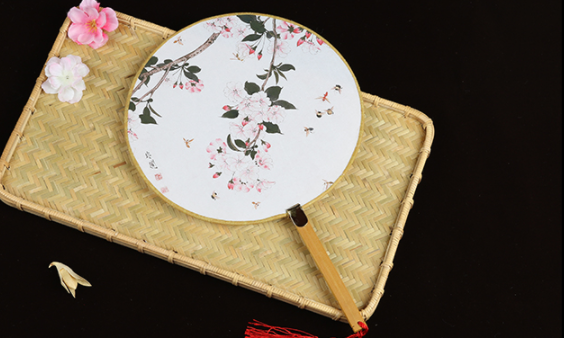 六款圖案女式團扇，古風工藝漢服古典扇子圖片