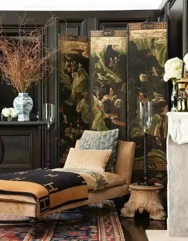 薄薄的屏風(fēng)，隔而不離典雅大方