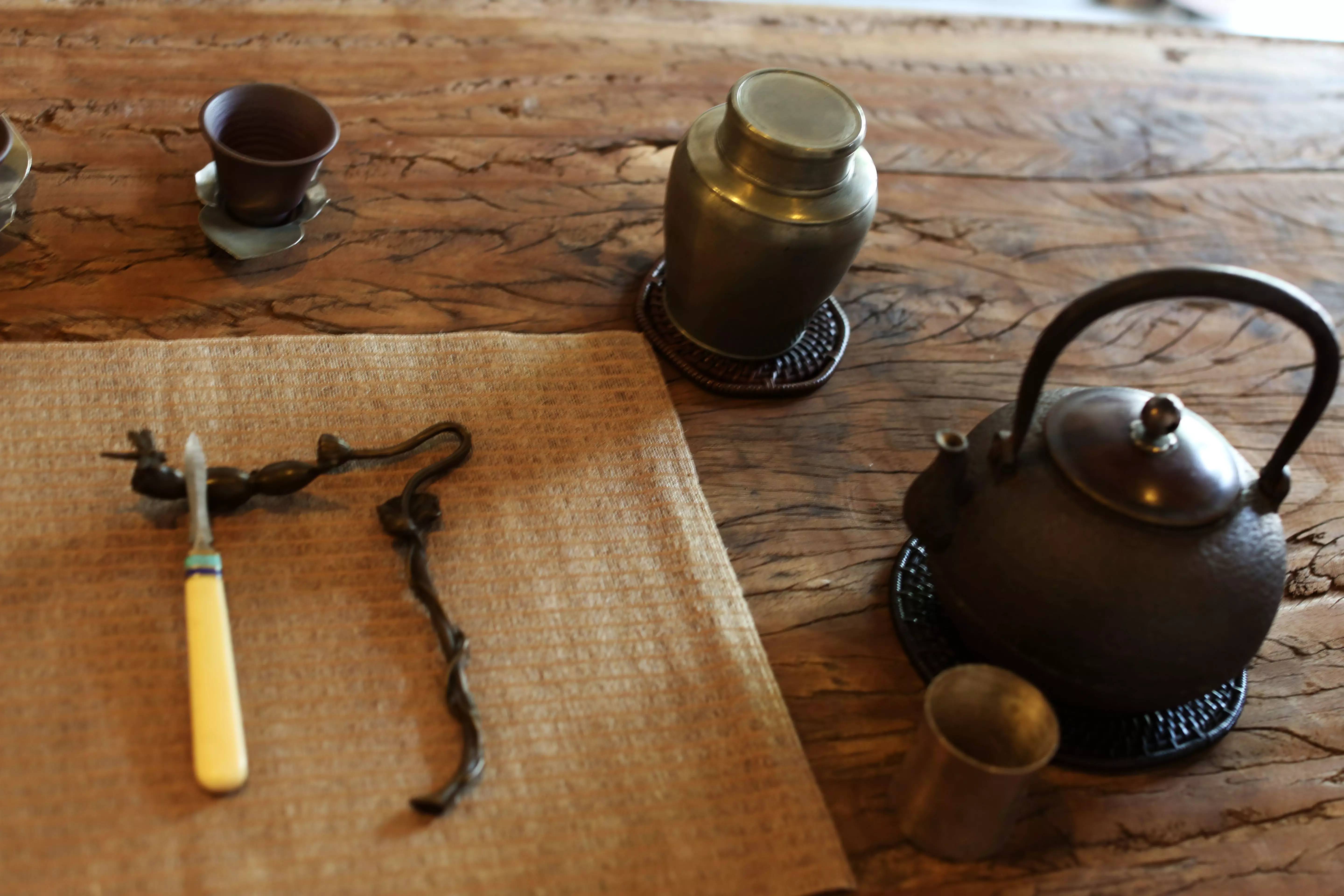 茶桌宏觀世界，茶湯沁人心