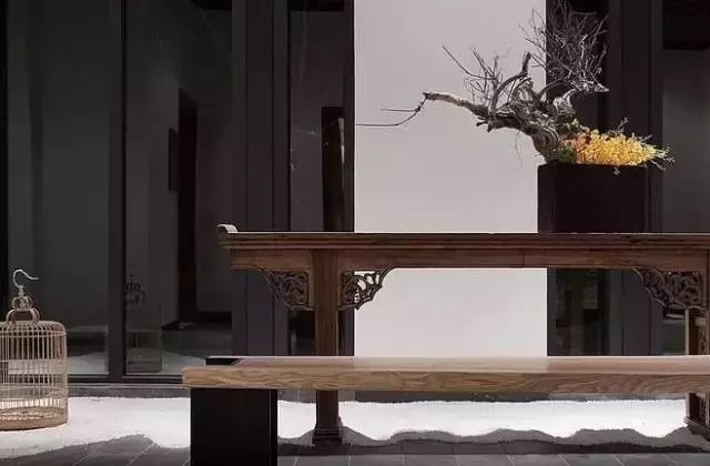 簡(jiǎn)約茶桌，簡(jiǎn)靜安寧