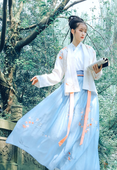 傳統(tǒng)漢服褙子褶裙，宋制繡花楓葉裙