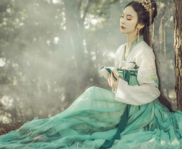 齊胸襦裙?jié)h服，仙女蓮花荷葉刺繡裙