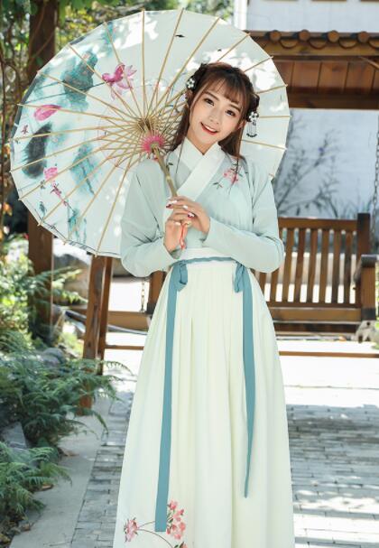 原創(chuàng)漢服清新仙女古裝，荷花刺繡齊胸襦裙