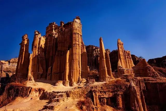 十條最適合自駕出游的家佳樂文學(xué)景公路，一路美景