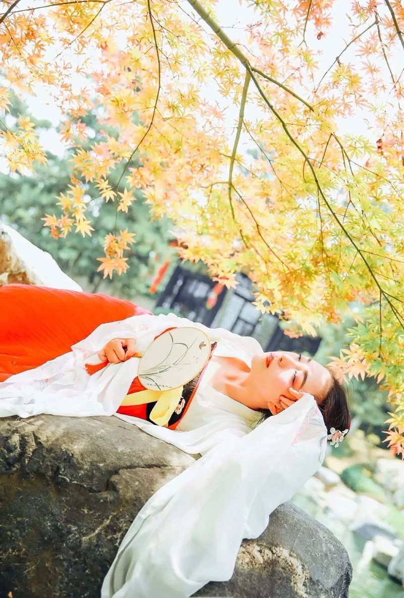 一組優(yōu)秀的古裝美女?dāng)z影賞析，韻味十足