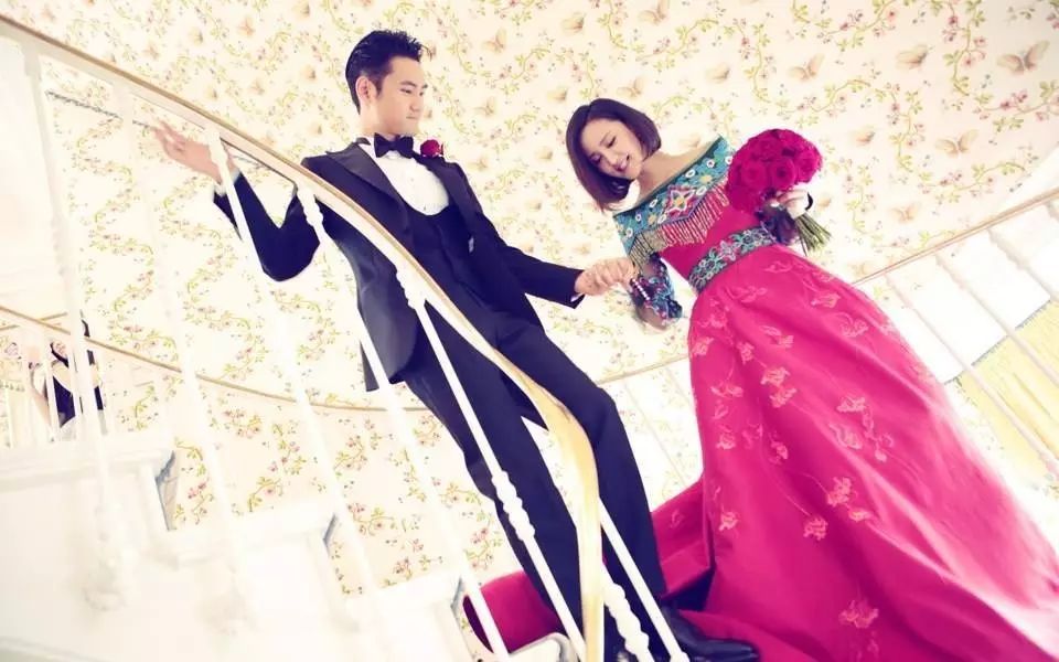 中式婚禮，走心的明星禮服