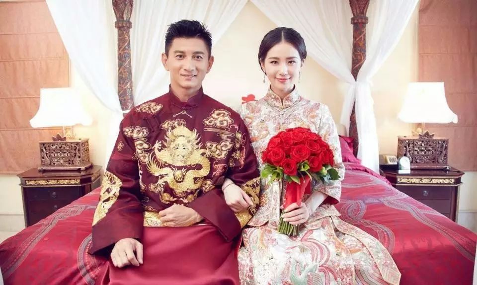 中式婚禮，走心的明星禮服