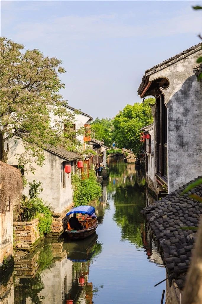 古鎮(zhèn)最美季節(jié)，你就是畫中人