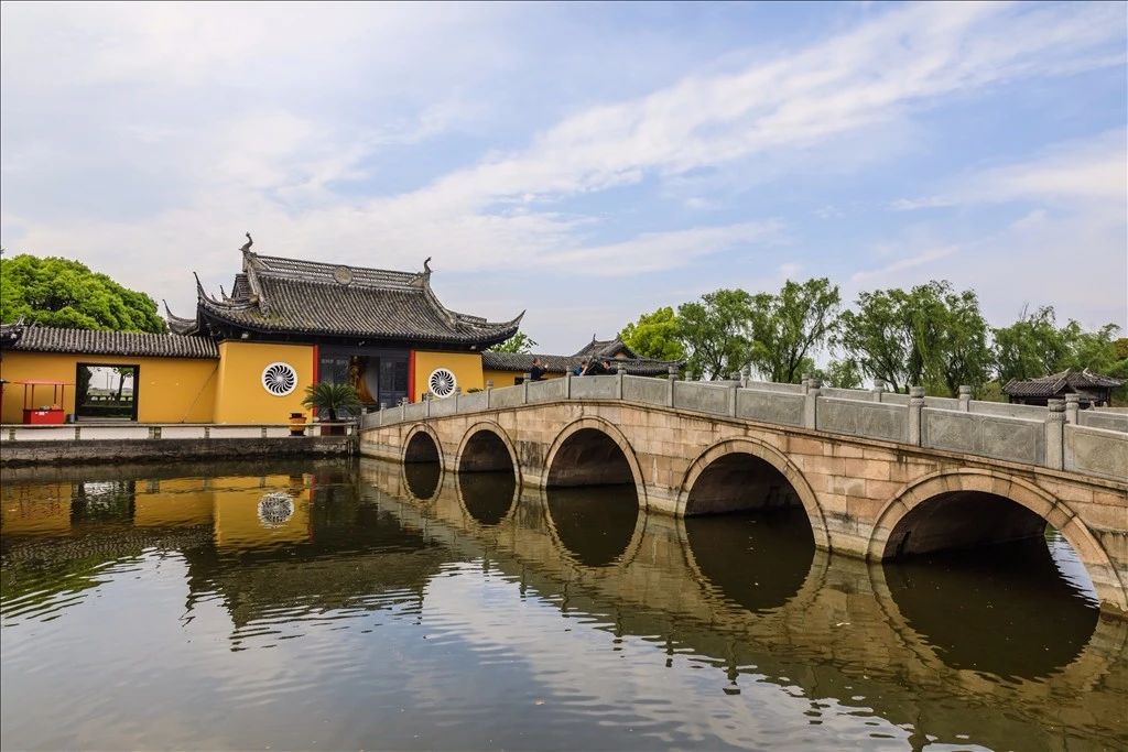 古鎮(zhèn)最美季節(jié)，你就是畫中人