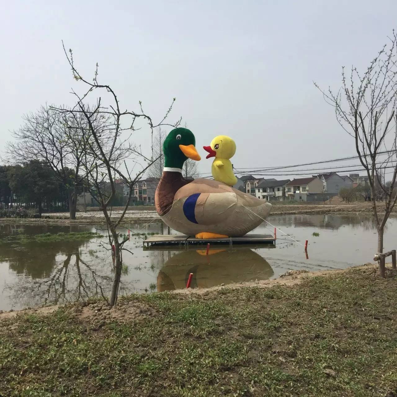 古鎮(zhèn)之外的新場，或許更有新意