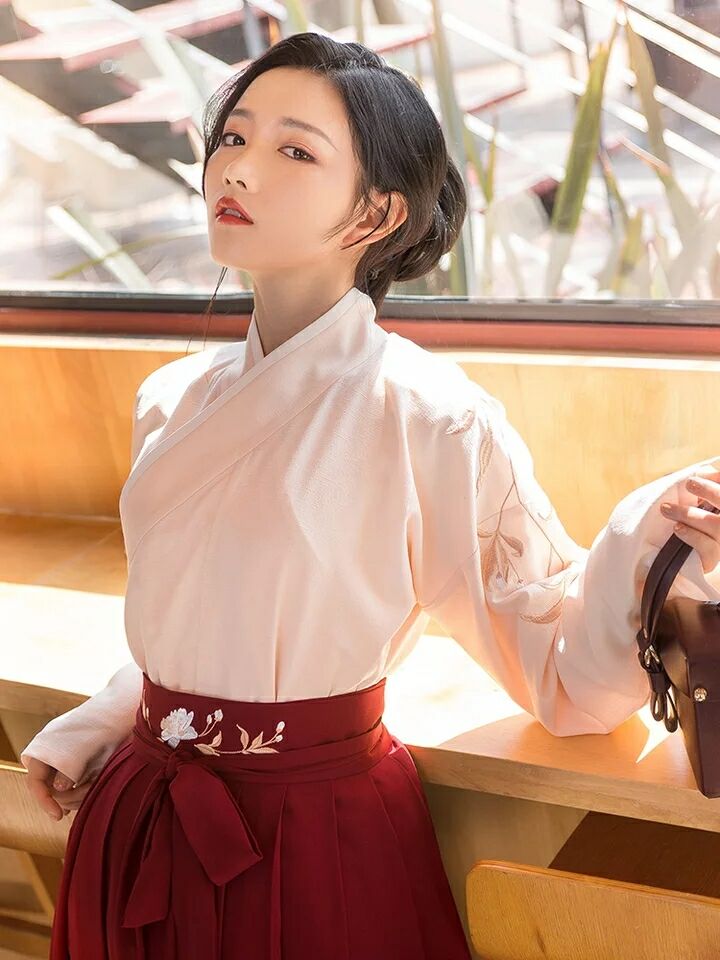 行香子家佳樂文學漢服，優(yōu)雅絕代風華