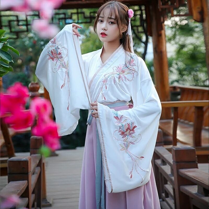 交領襦裙?jié)h服，粉紅清新淡雅漢服圖片