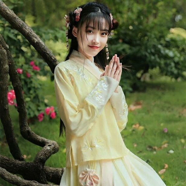 雨縑縑意漢服，清新刺繡襦裙?jié)h服圖片