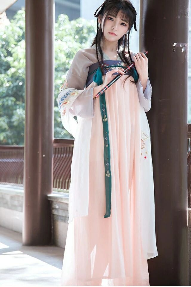 古風(fēng)優(yōu)美淡雅，仙氣縹緲漢服