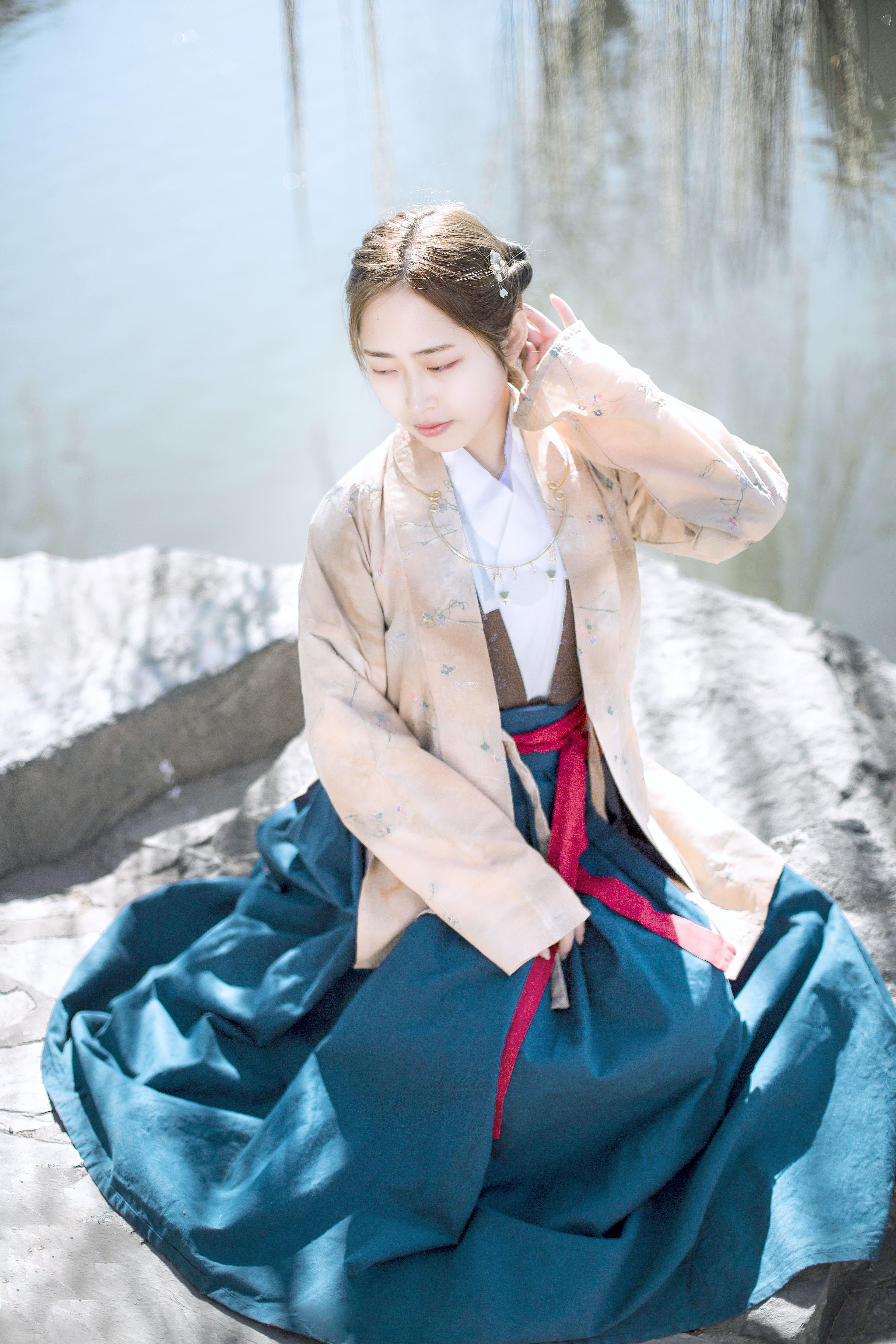 四款大明風(fēng)度的漢服圖片，且看漢服的端莊雅致