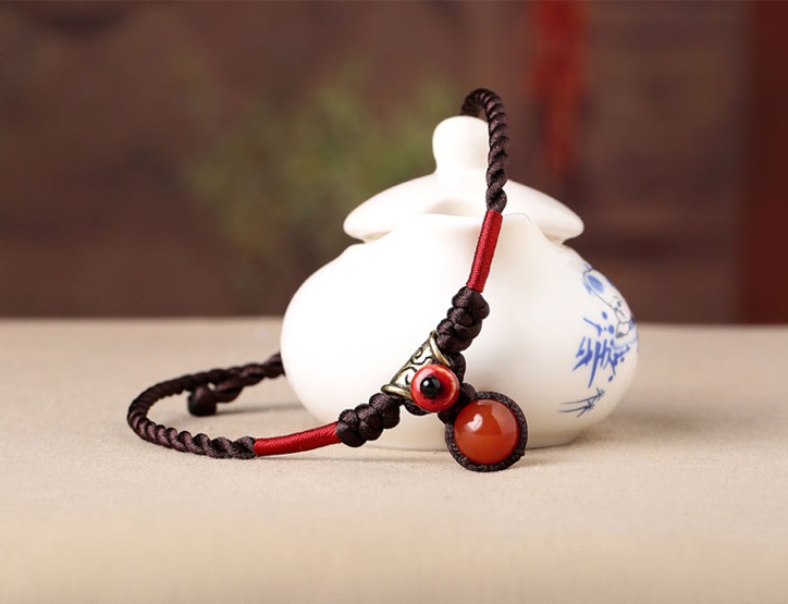 簡(jiǎn)約復(fù)古紅瑪瑙頸鏈