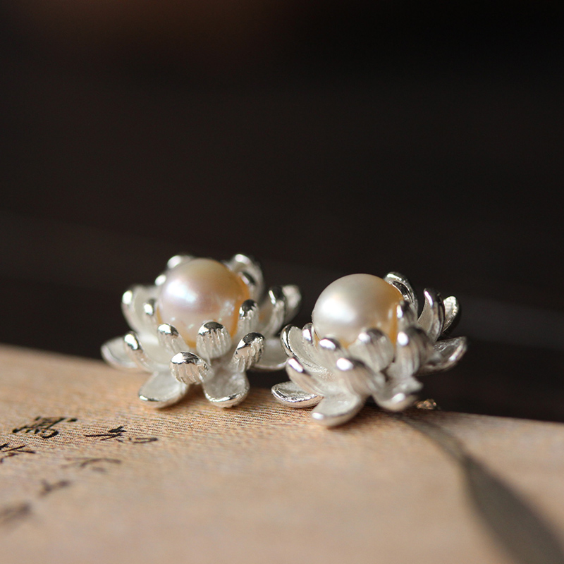 家佳樂文學珍珠耳釘