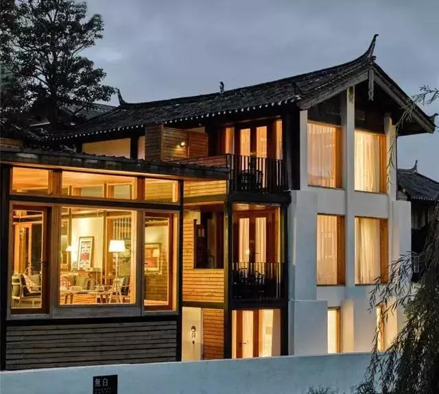 麗江束河無(wú)白民宿